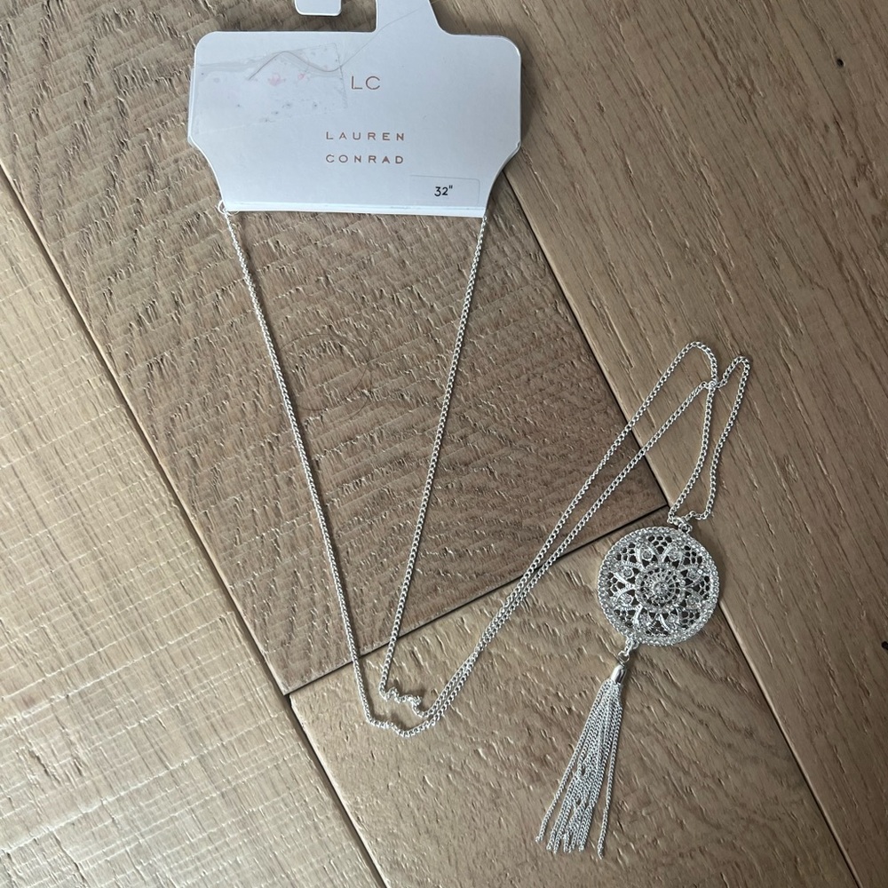 LC Lauren Conrad 32” necklace